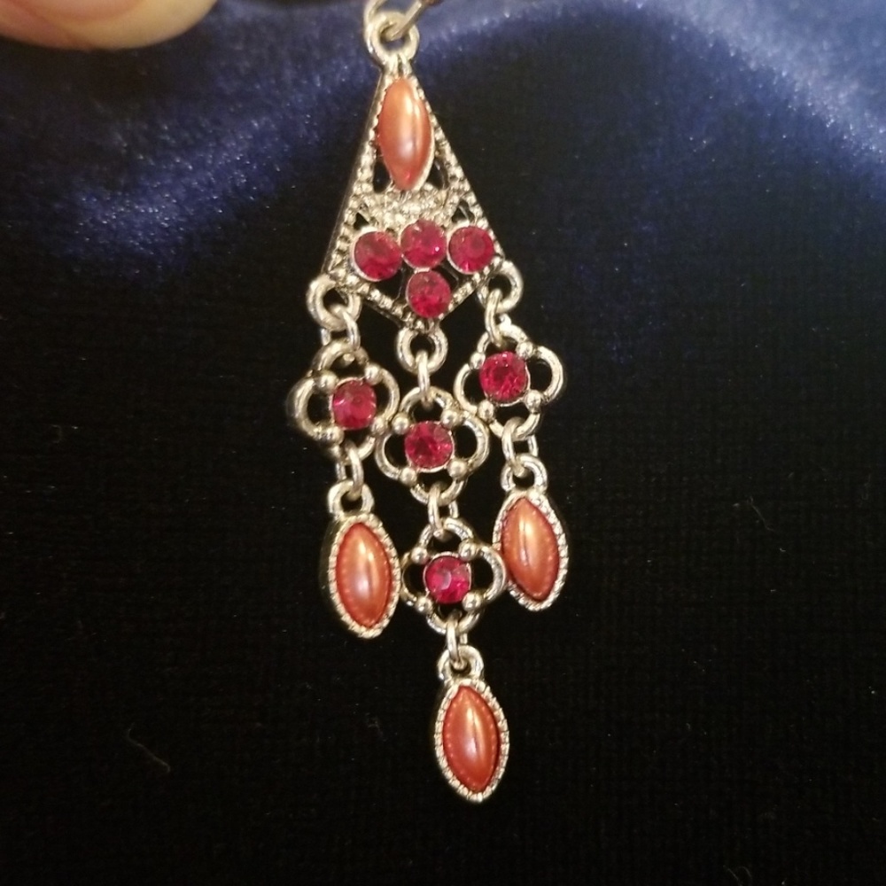 Chandelier earrings - Picture 4 of 5